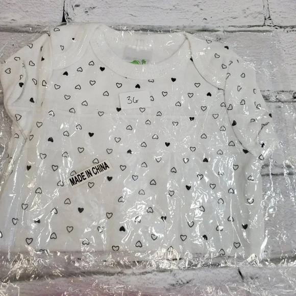 3M Girls Bodysuit Set, 6 pieces  Various 3m sizes. Baby Girls Basic Body Suits - Picture 4 of 8